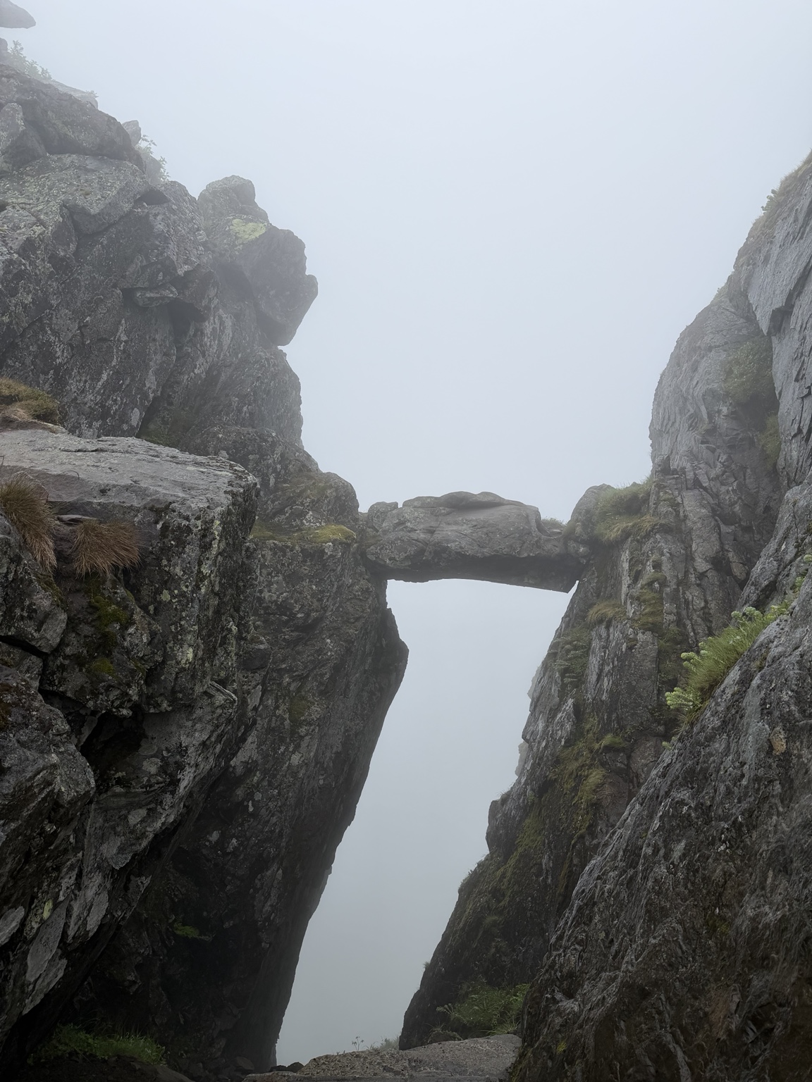 Devil’s Gate in thick fog. I reached the rock but did not step onto it.