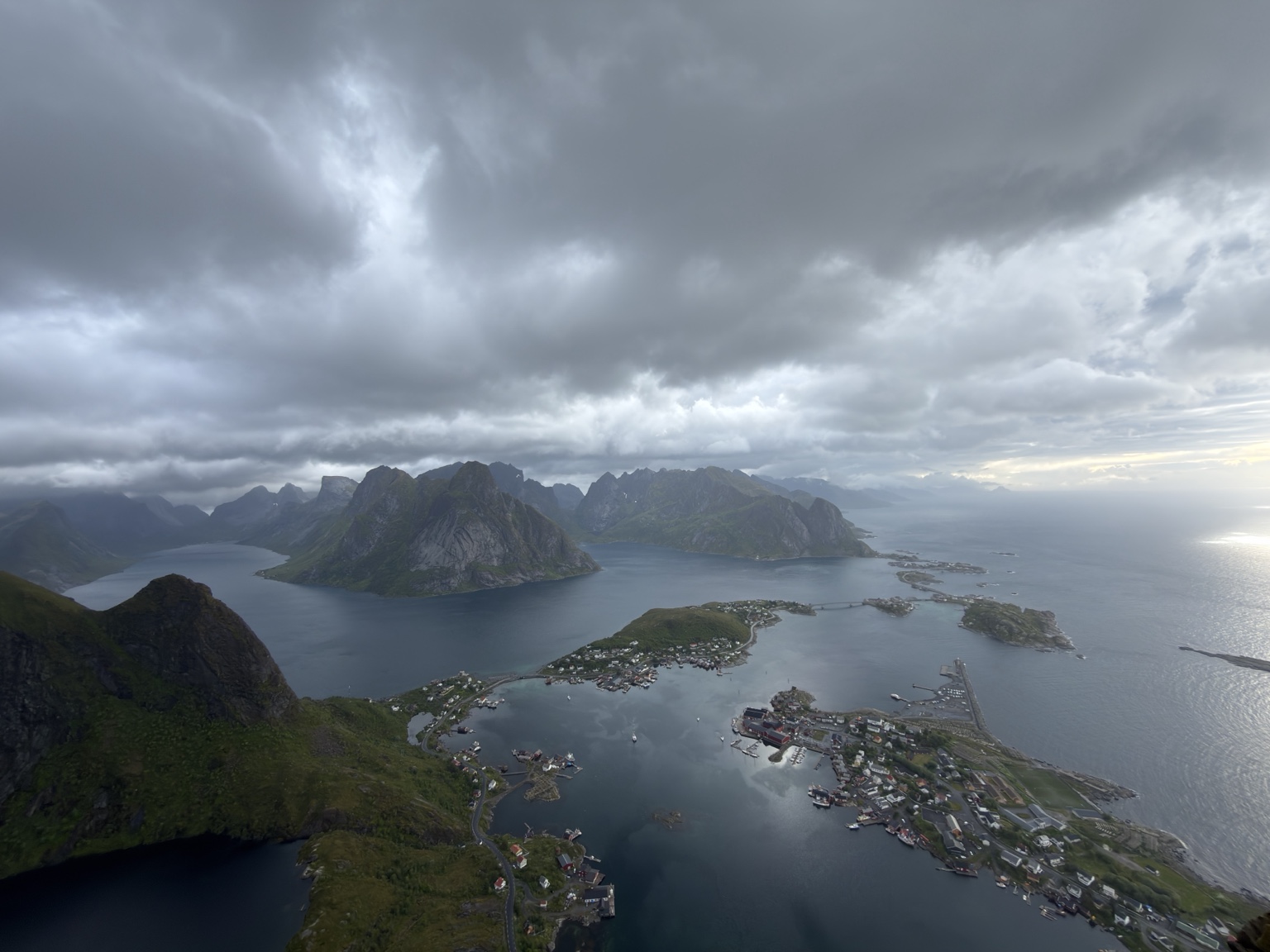 The view over Reine and the surrounding mountains on my early hike.